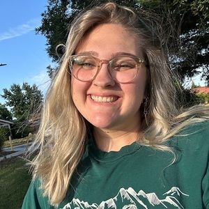 Meet your Posher, Addison